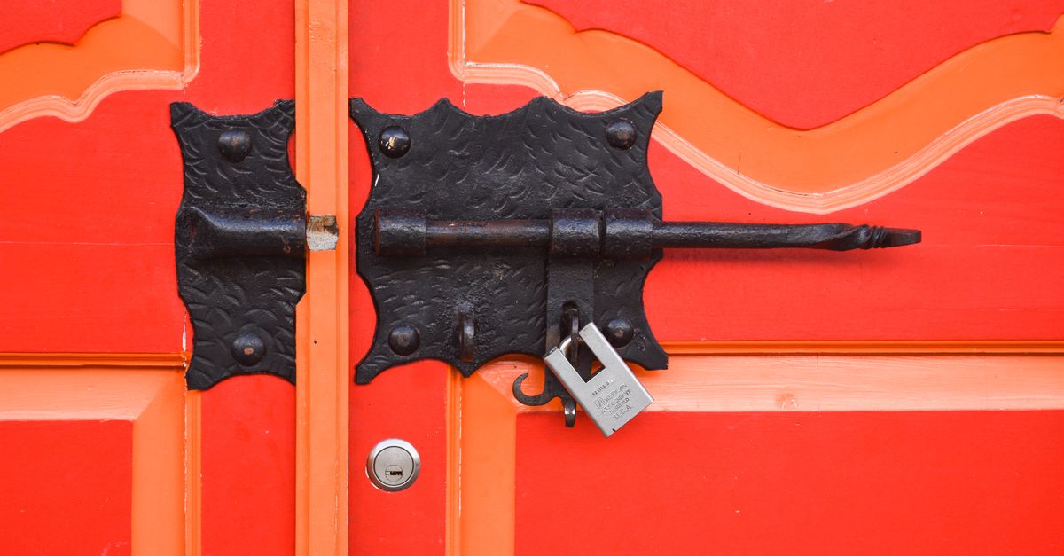 door lock repair home — Commack Locksmith