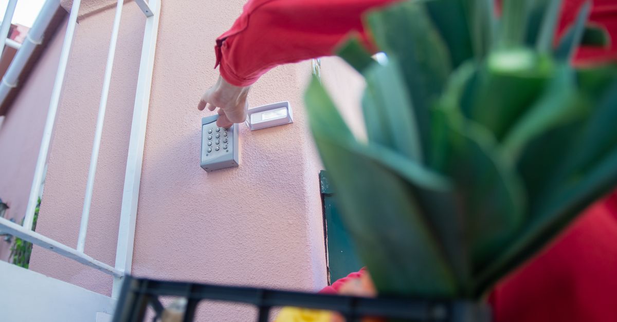 Garage Door Lock Service — Commack Locksmith