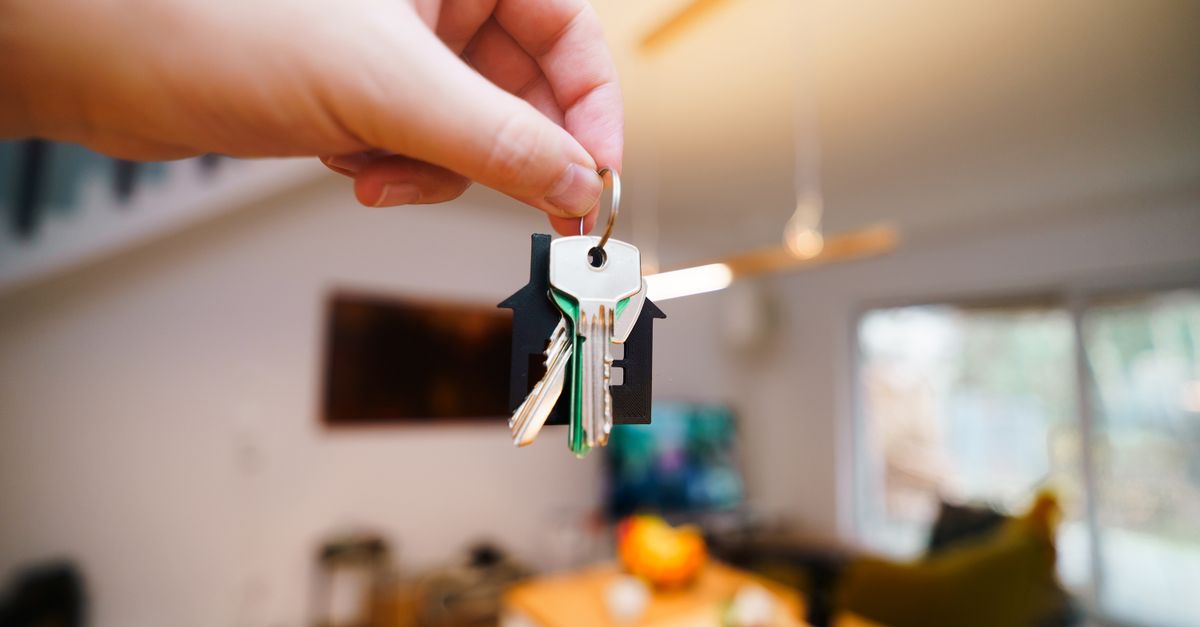 car key cutting machine — Commack Locksmith