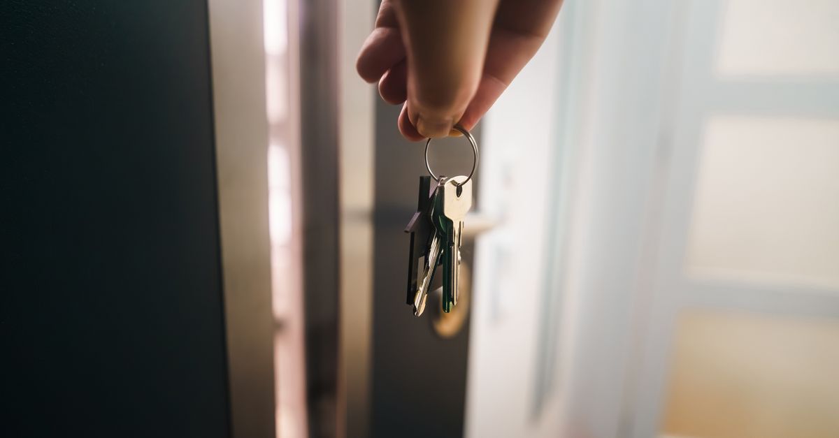 car key cutting machine — Commack Locksmith
