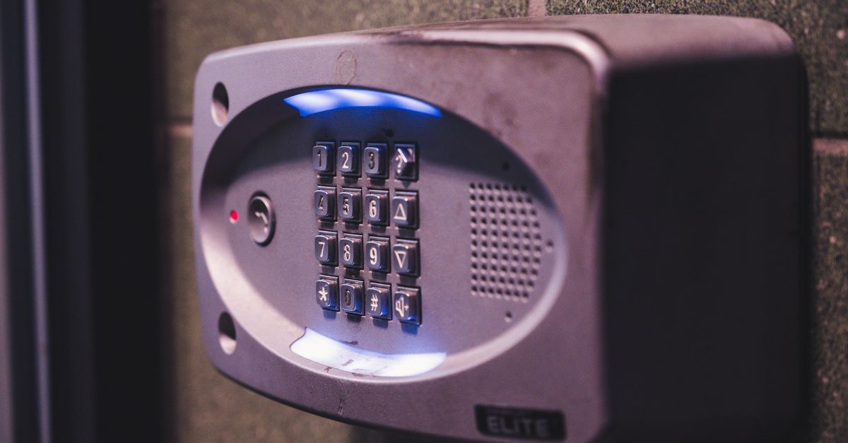 Business Access Control: From Mortise Locks and Master Keys to Electronic Systems — Commack Locksmith